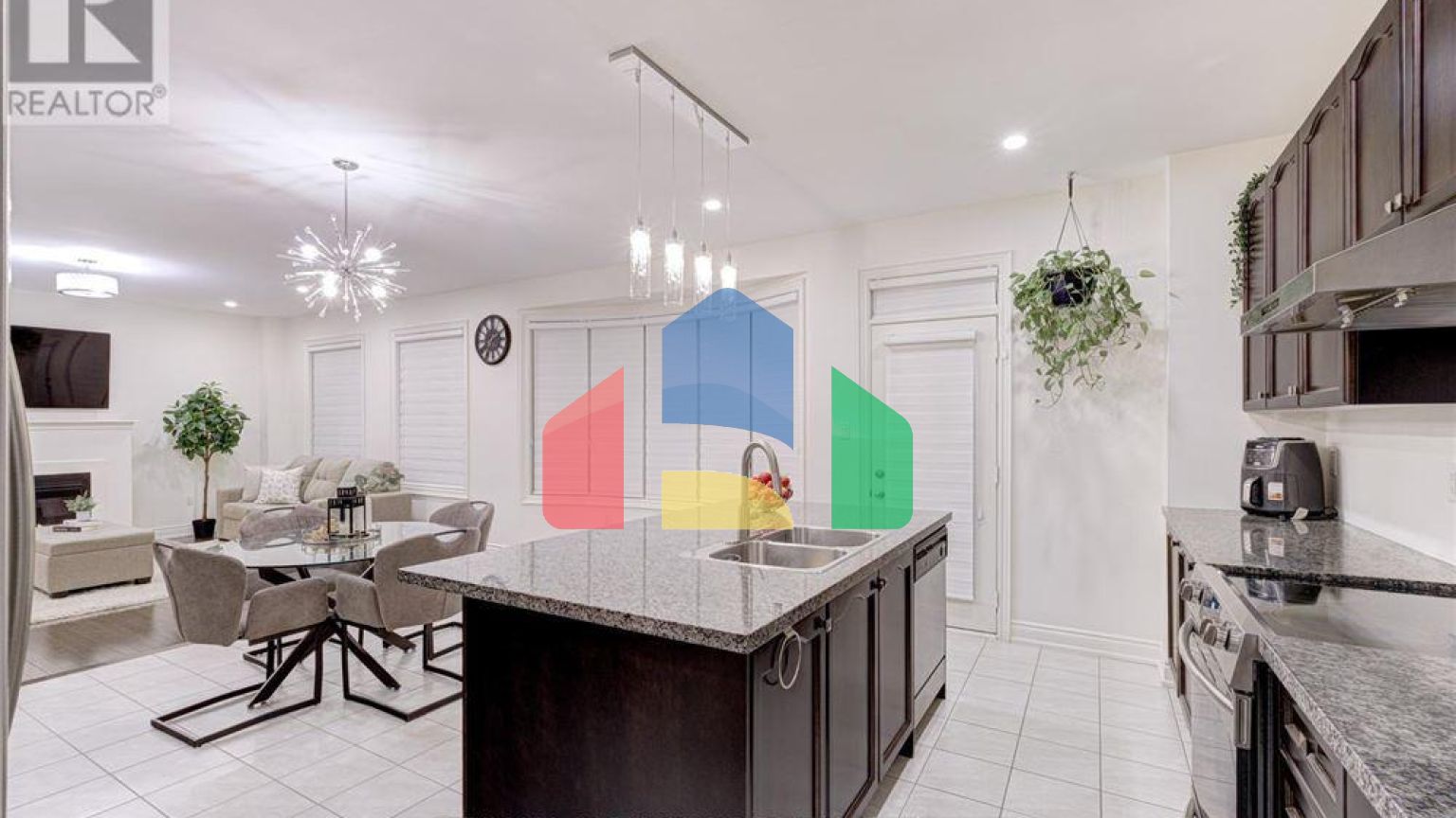 Residential - Single Family Home - Vaughan, Canada - Canada