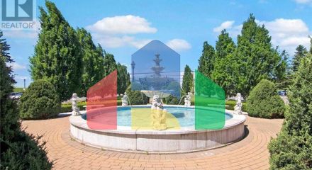 Residential - Condo/Apartment - Vaughan, Canada - Canada