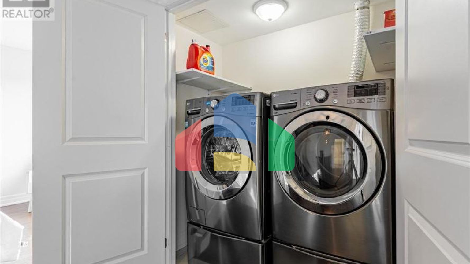 Residential - Single Family Home - Vaughan, Canada - Canada