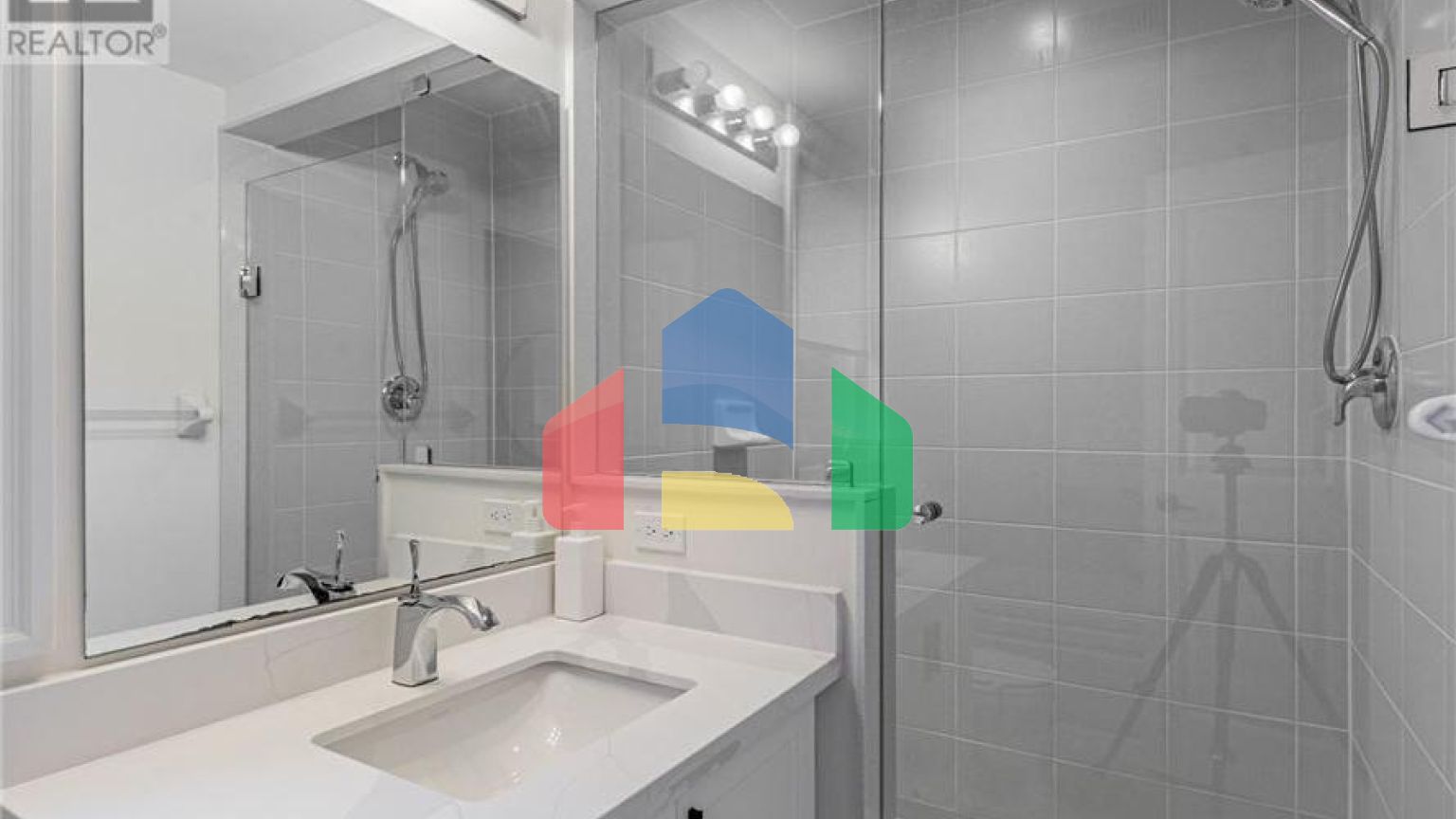 Residential - Single Family Home - Vaughan, Canada - Canada