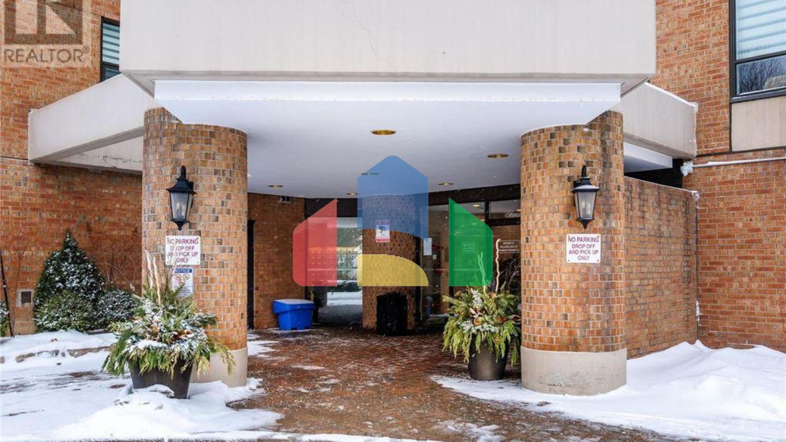 Residential - Single Family Home - Vaughan, Canada - Canada