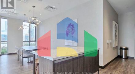 Residential - Single Family Home - Vaughan, Canada - Canada