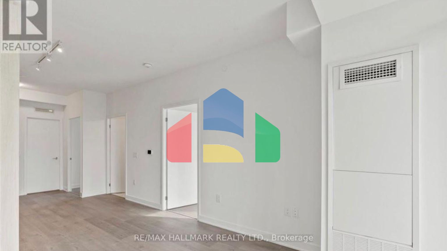 Residential - Single Family Home - Vaughan, Canada - Canada