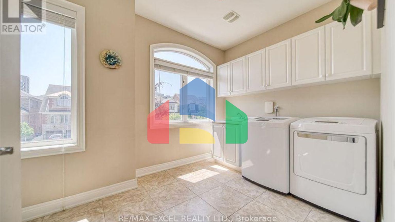 Residential - Single Family Home - Vaughan, Canada - Canada