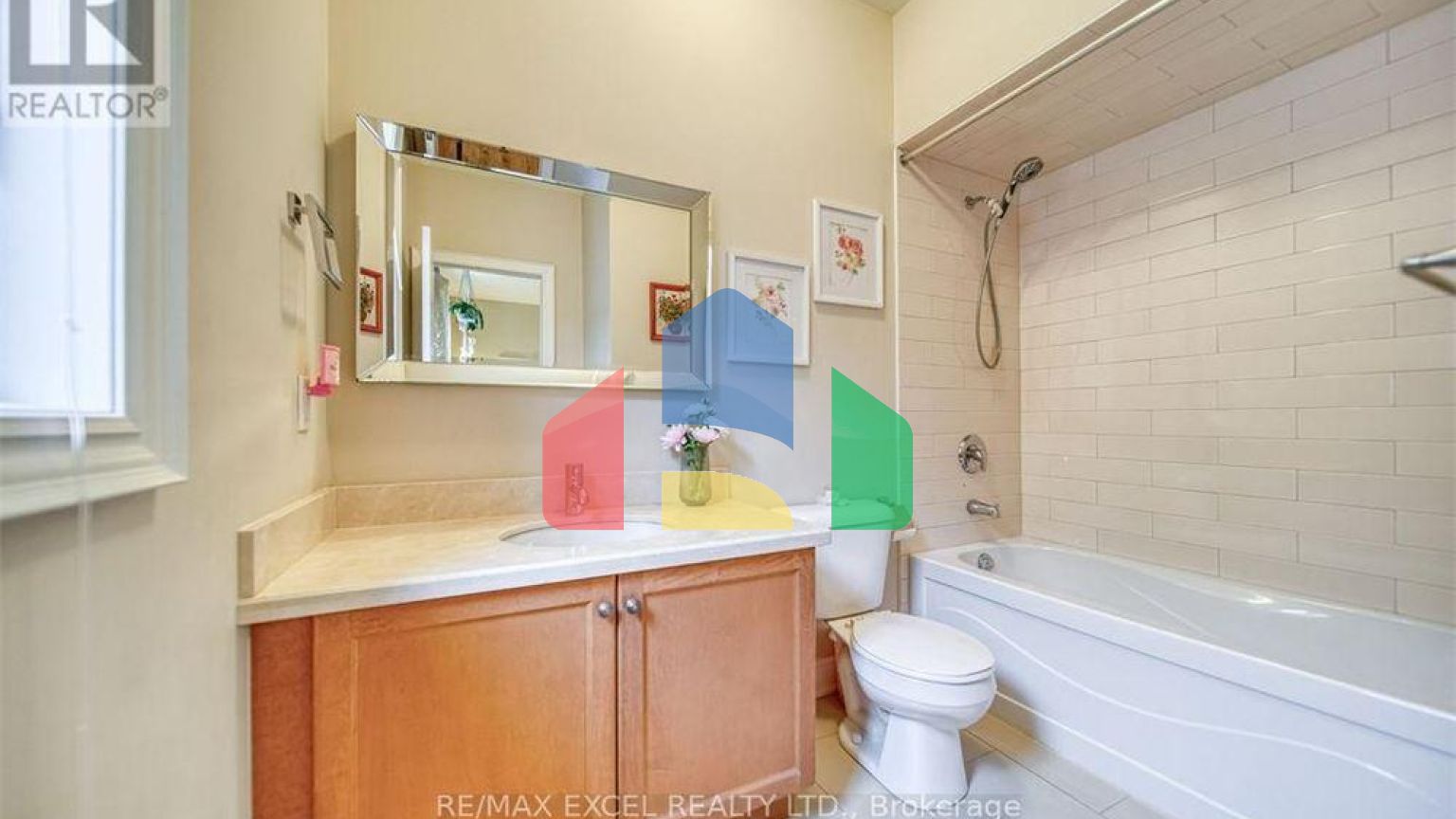 Residential - Single Family Home - Vaughan, Canada - Canada