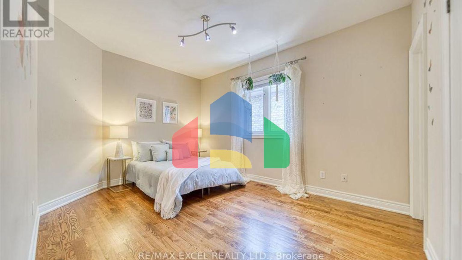 Residential - Single Family Home - Vaughan, Canada - Canada