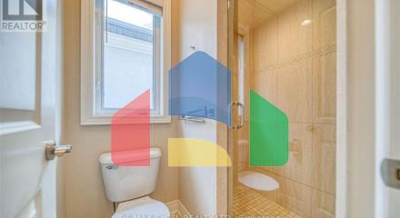 Residential - Single Family Home - Vaughan, Canada - Canada