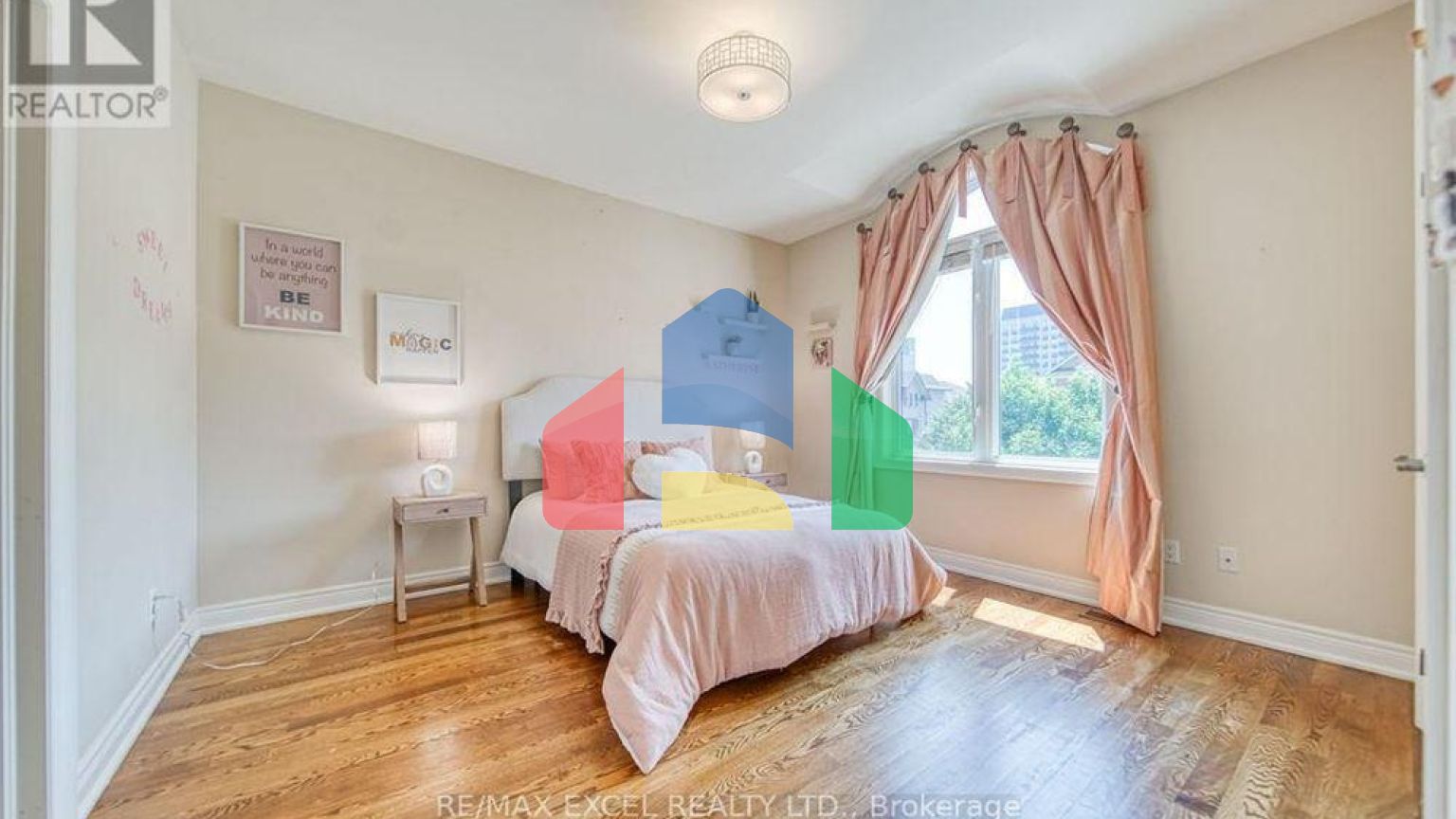 Residential - Single Family Home - Vaughan, Canada - Canada