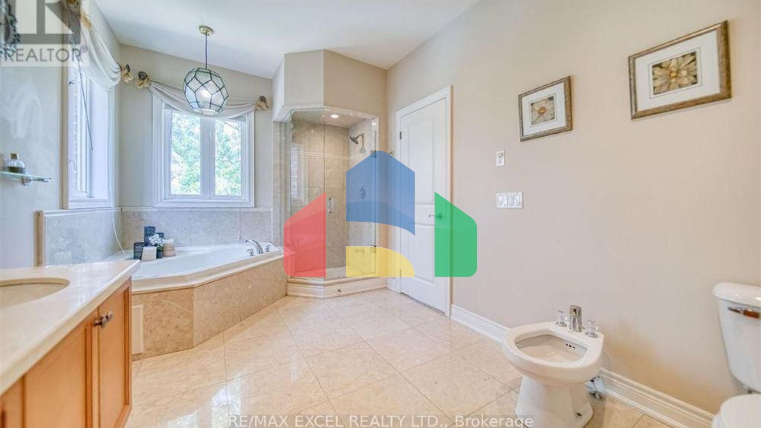 Residential - Single Family Home - Vaughan, Canada - Canada