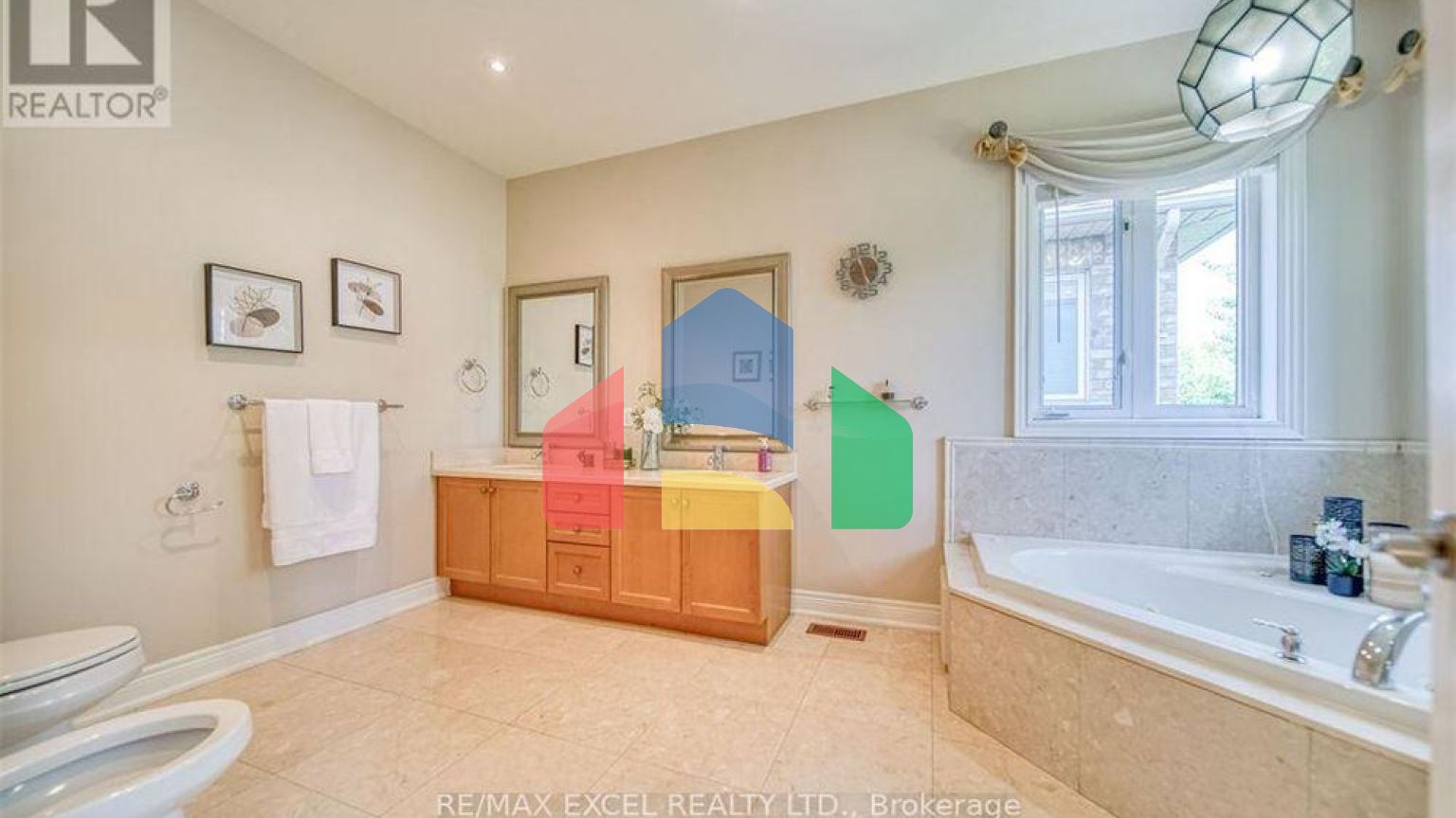 Residential - Single Family Home - Vaughan, Canada - Canada