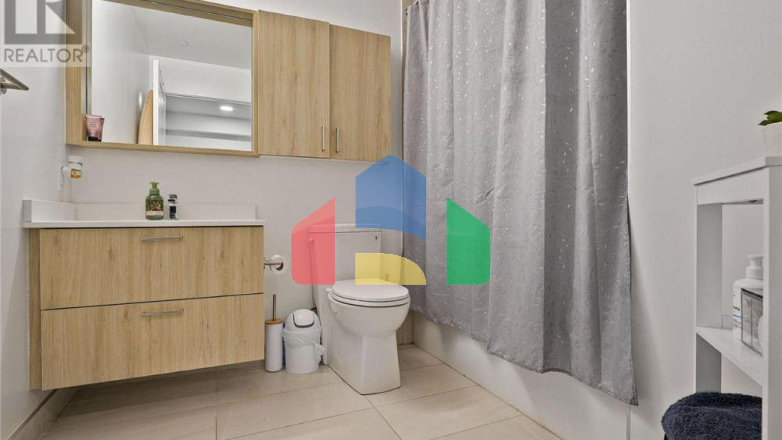 Residential - Single Family Home - Vaughan, Canada - Canada