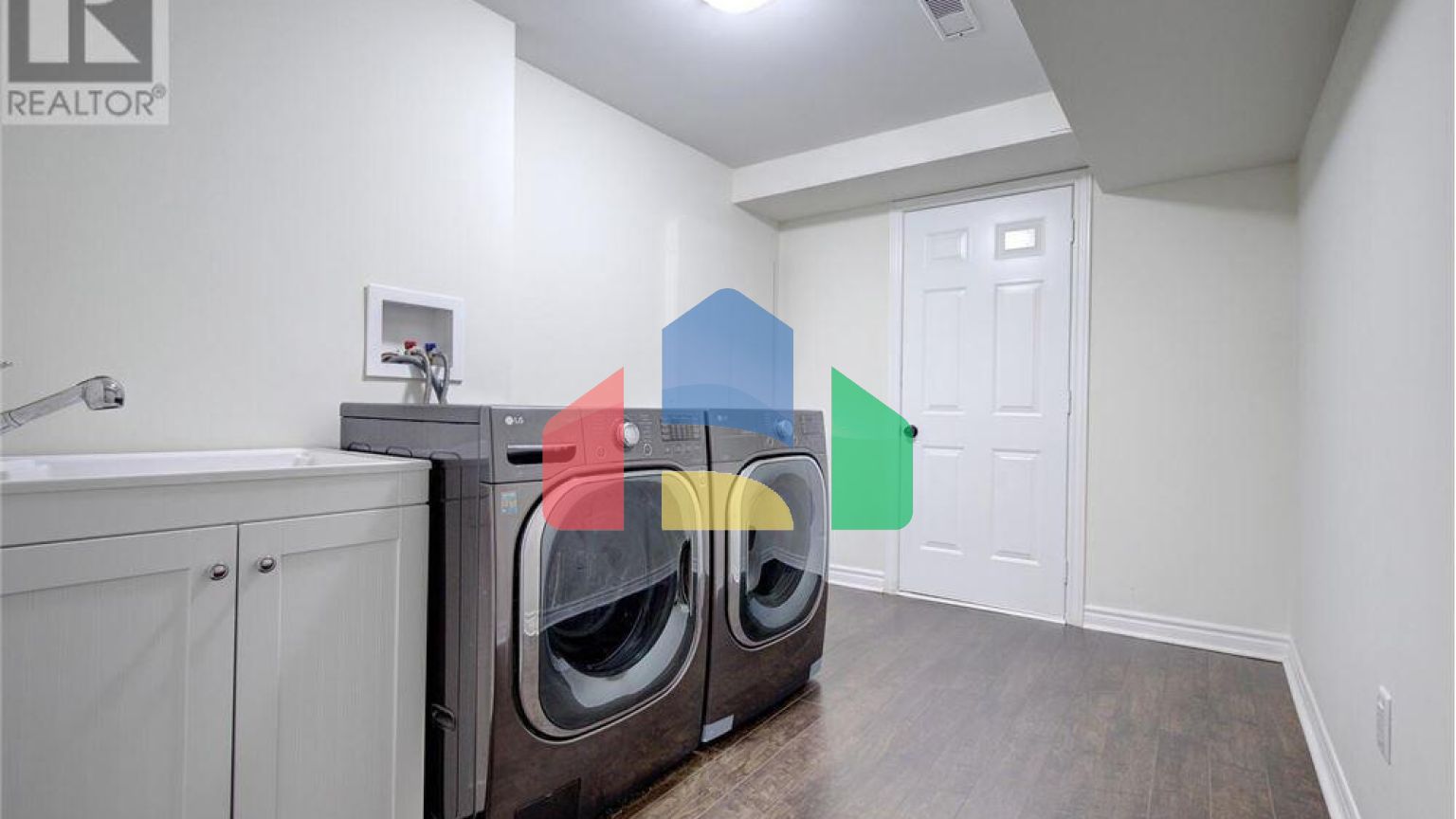 Residential - Single Family Home - Vaughan, Canada - Canada