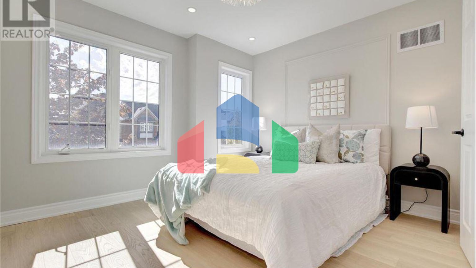 Residential - Single Family Home - Vaughan, Canada - Canada