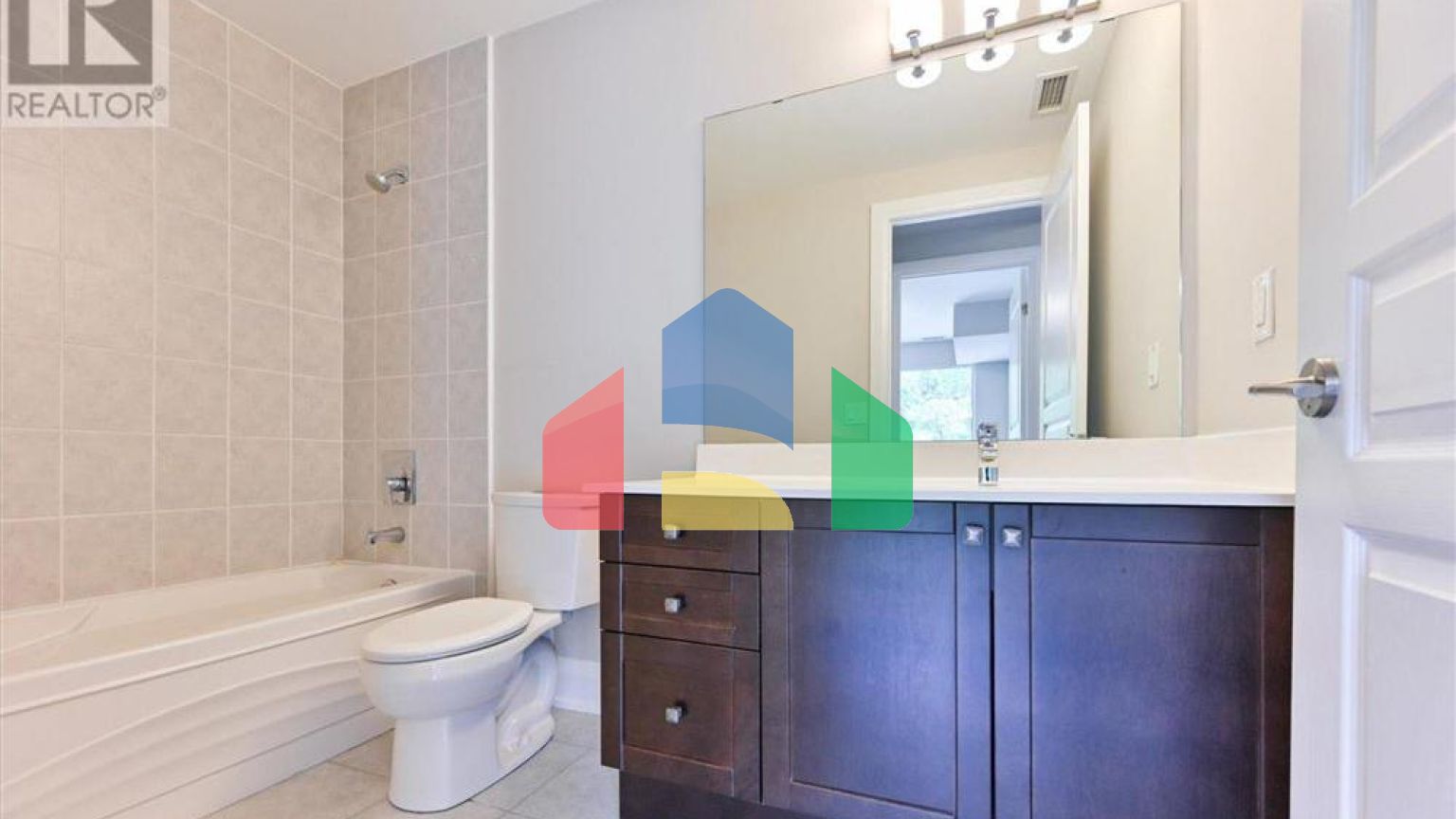 Residential - Condo/Apartment - Vaughan, Canada - Canada