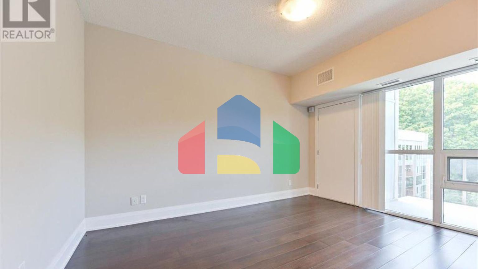 Residential - Condo/Apartment - Vaughan, Canada - Canada