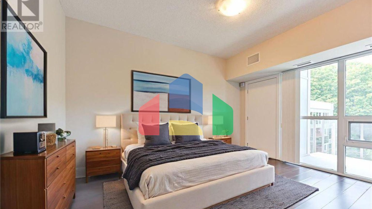 Residential - Condo/Apartment - Vaughan, Canada - Canada