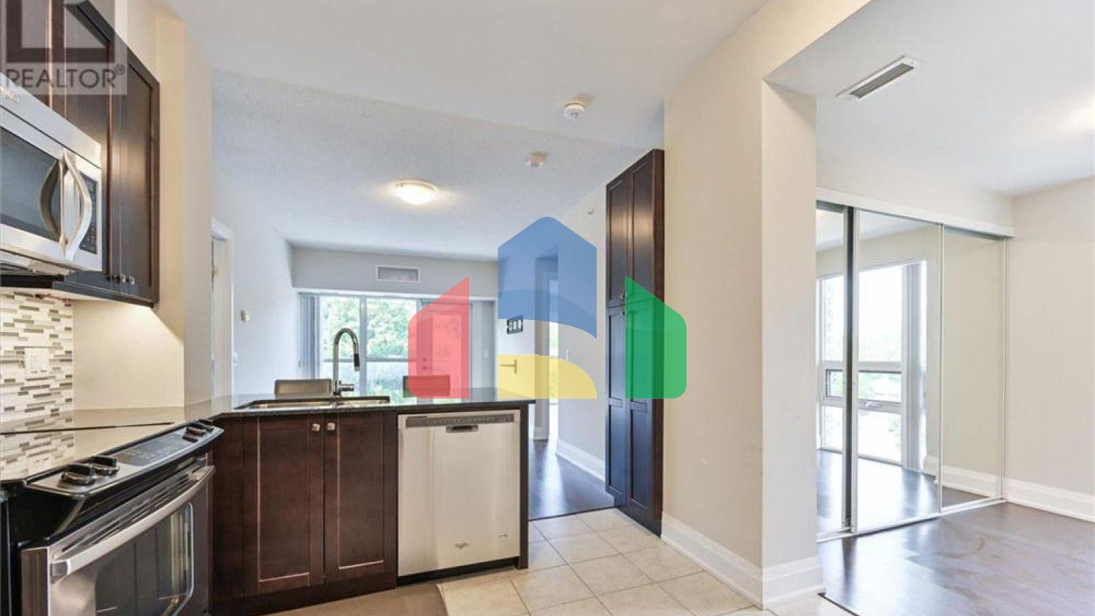 Residential - Condo/Apartment - Vaughan, Canada - Canada