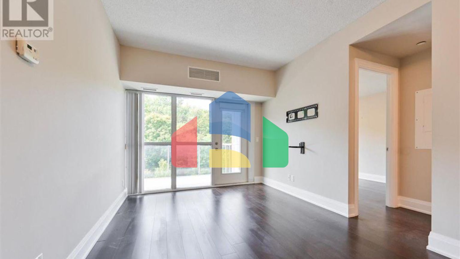 Residential - Condo/Apartment - Vaughan, Canada - Canada