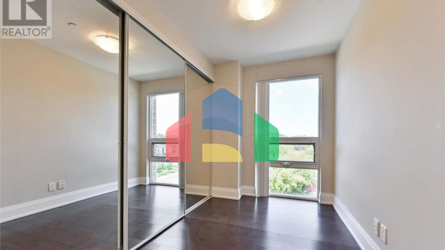 Residential - Condo/Apartment - Vaughan, Canada - Canada