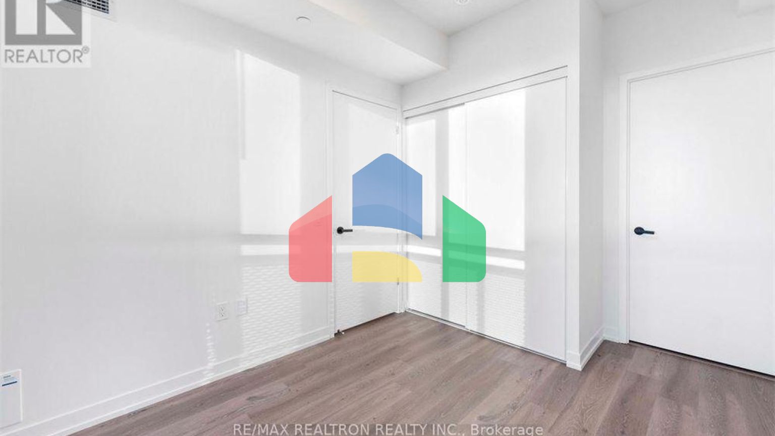 Residential - Single Family Home - Vaughan, Canada - Canada