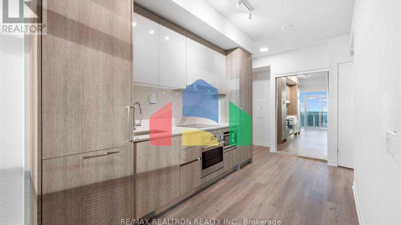 Residential - Single Family Home - Vaughan, Canada - Canada