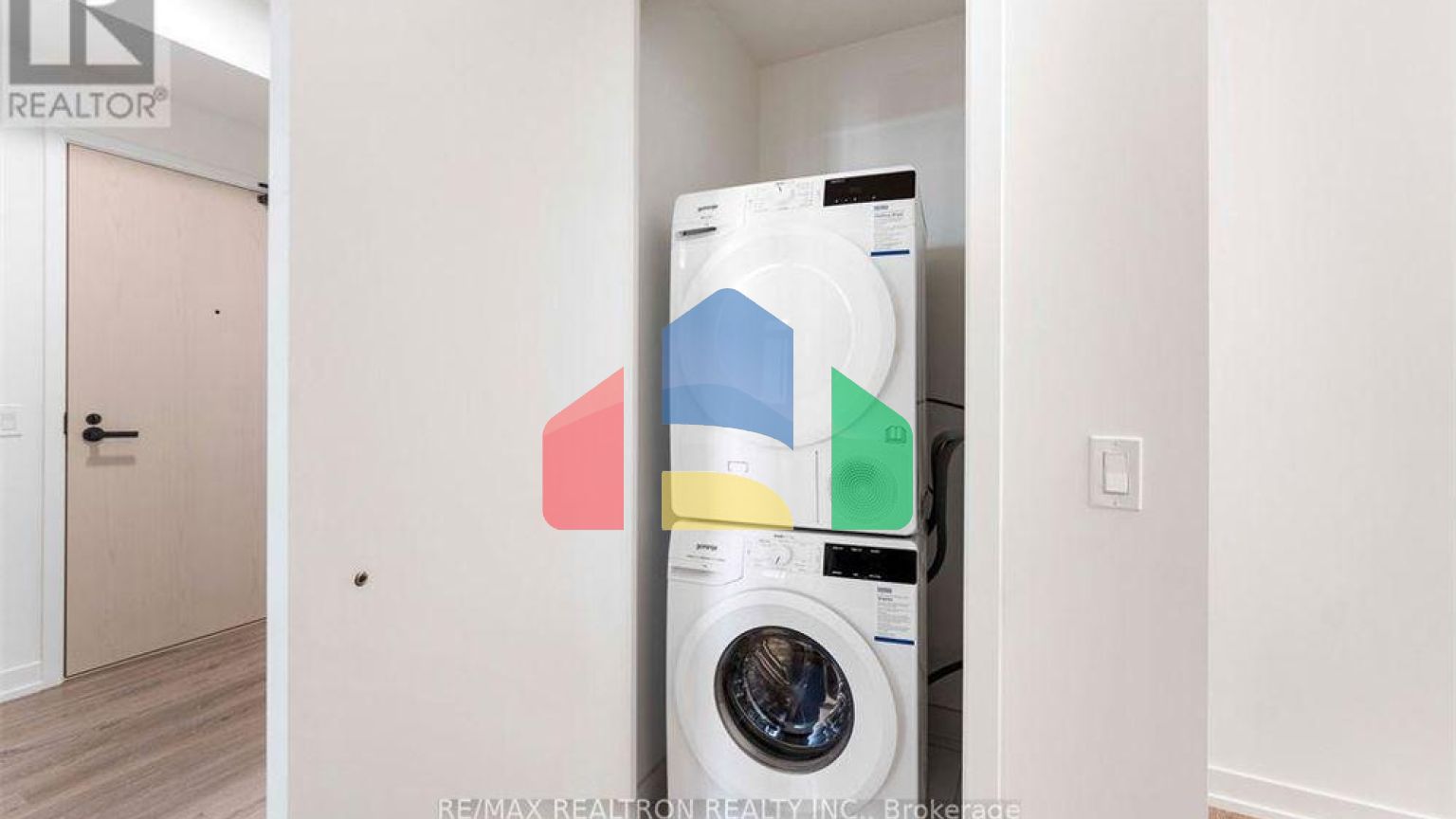 Residential - Single Family Home - Vaughan, Canada - Canada