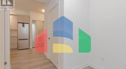 Residential - Single Family Home - Vaughan, Canada - Canada