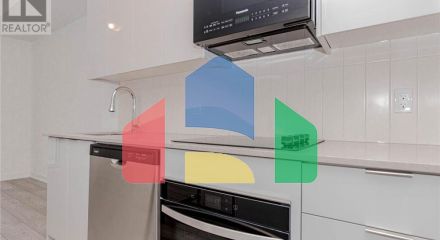 Residential - Single Family Home - Vaughan, Canada - Canada