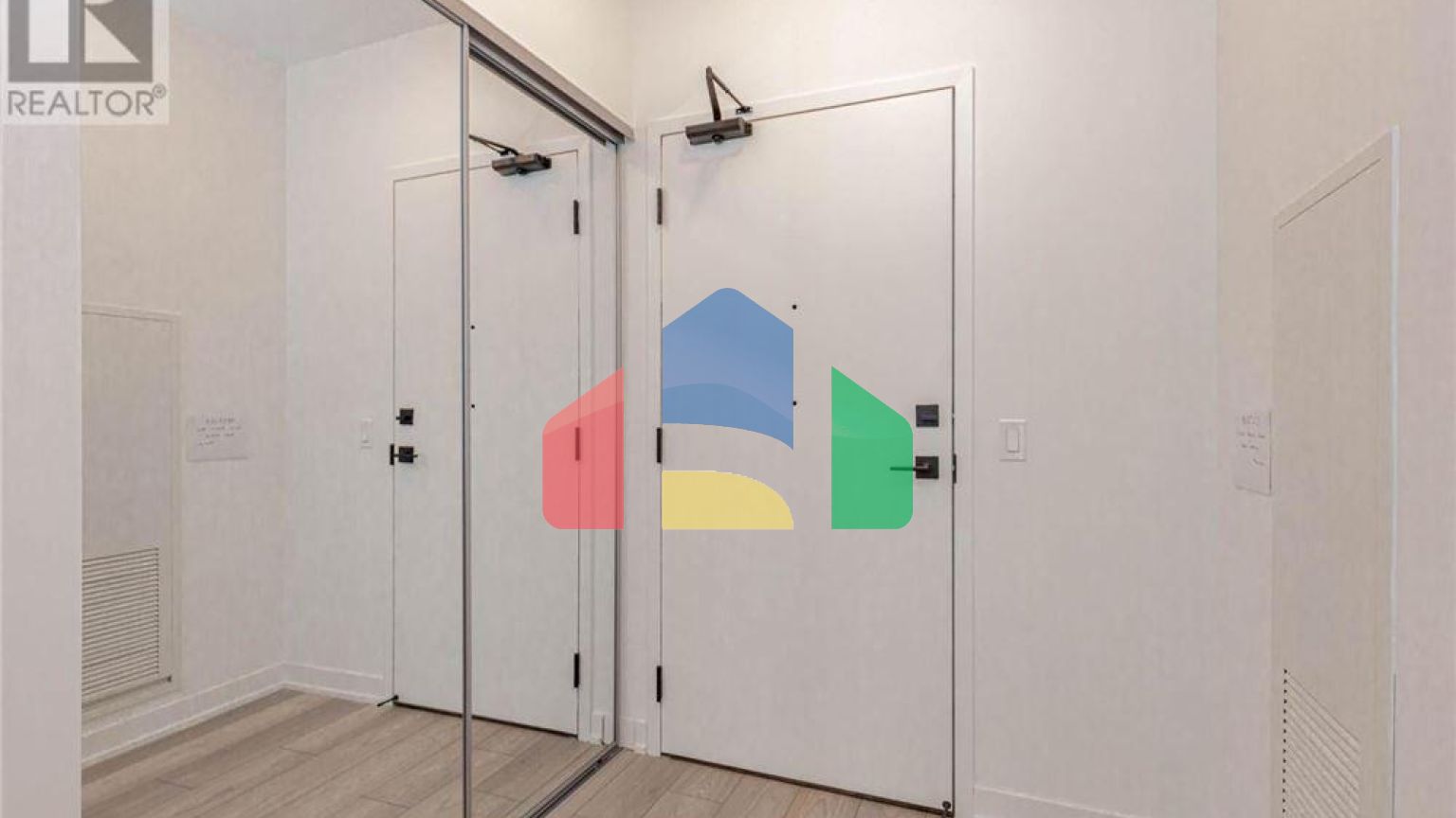 Residential - Single Family Home - Vaughan, Canada - Canada