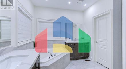 Residential - Single Family Home - Vaughan, Canada - Canada