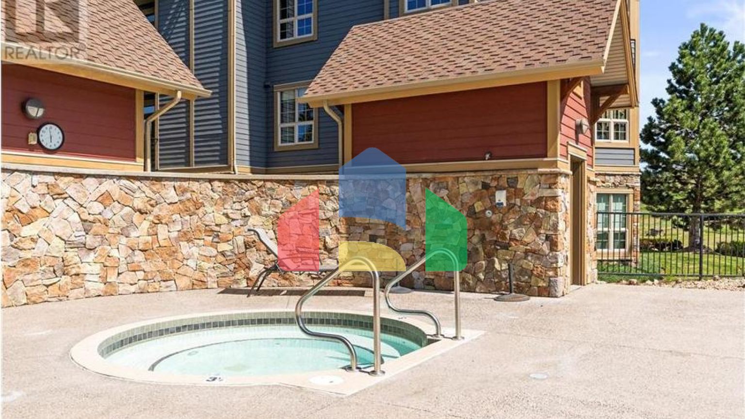 Residential - Condo/Apartment - Vernon, Canada - Canada