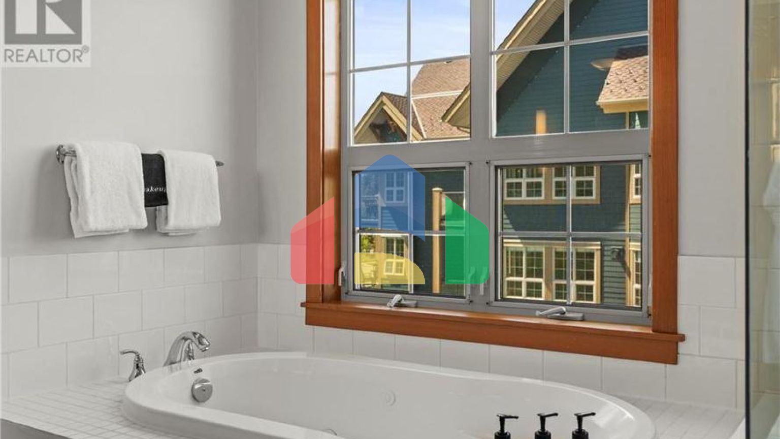 Residential - Condo/Apartment - Vernon, Canada - Canada