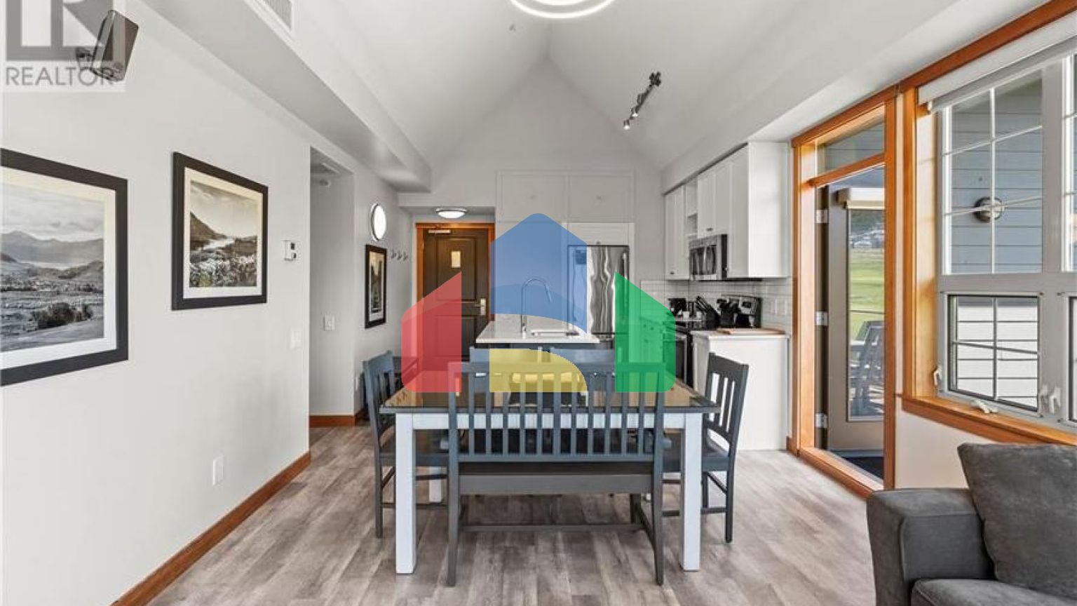 Residential - Condo/Apartment - Vernon, Canada - Canada