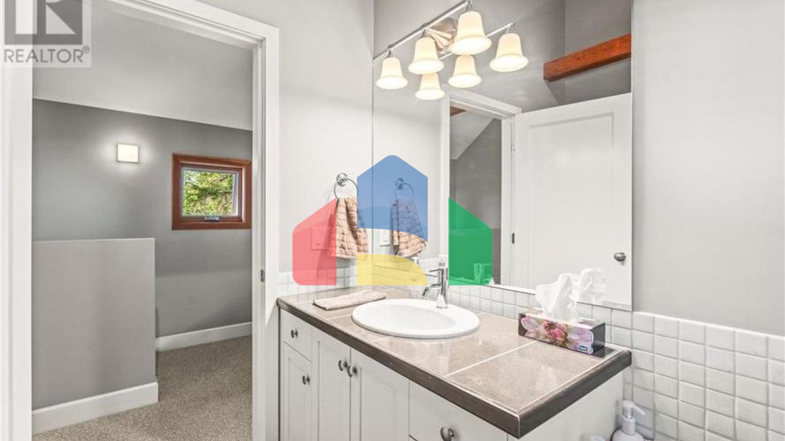 Residential - Single Family Home - Vernon, Canada - Canada