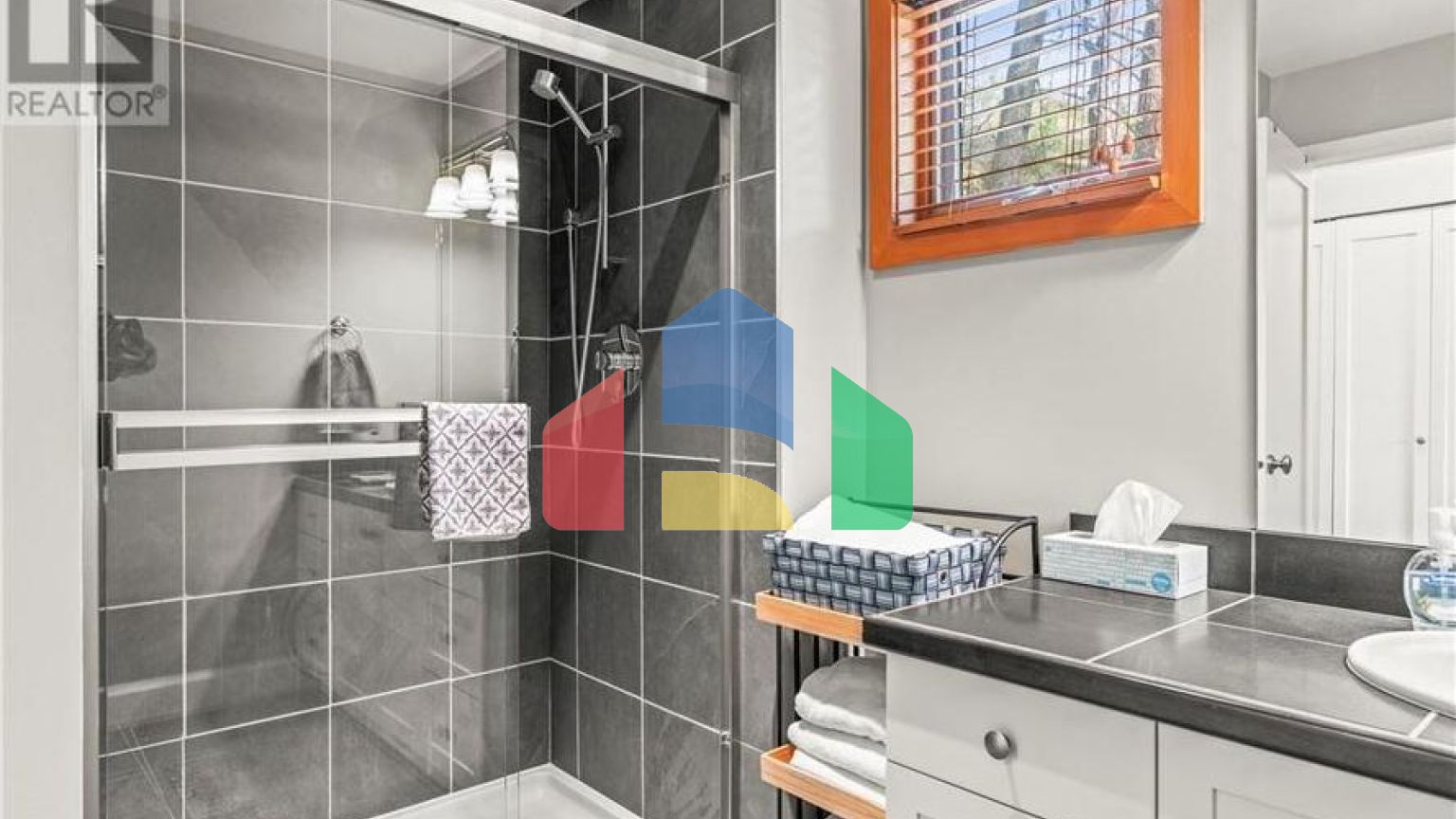 Residential - Single Family Home - Vernon, Canada - Canada