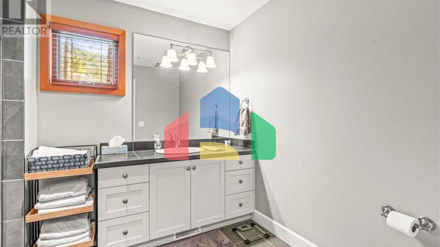 Residential - Single Family Home - Vernon, Canada - Canada