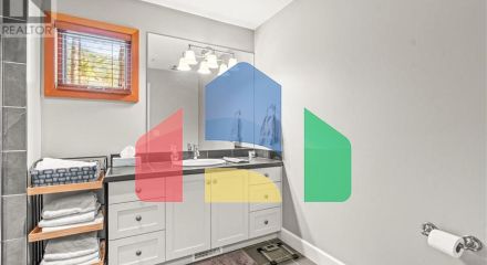 Residential - Single Family Home - Vernon, Canada - Canada