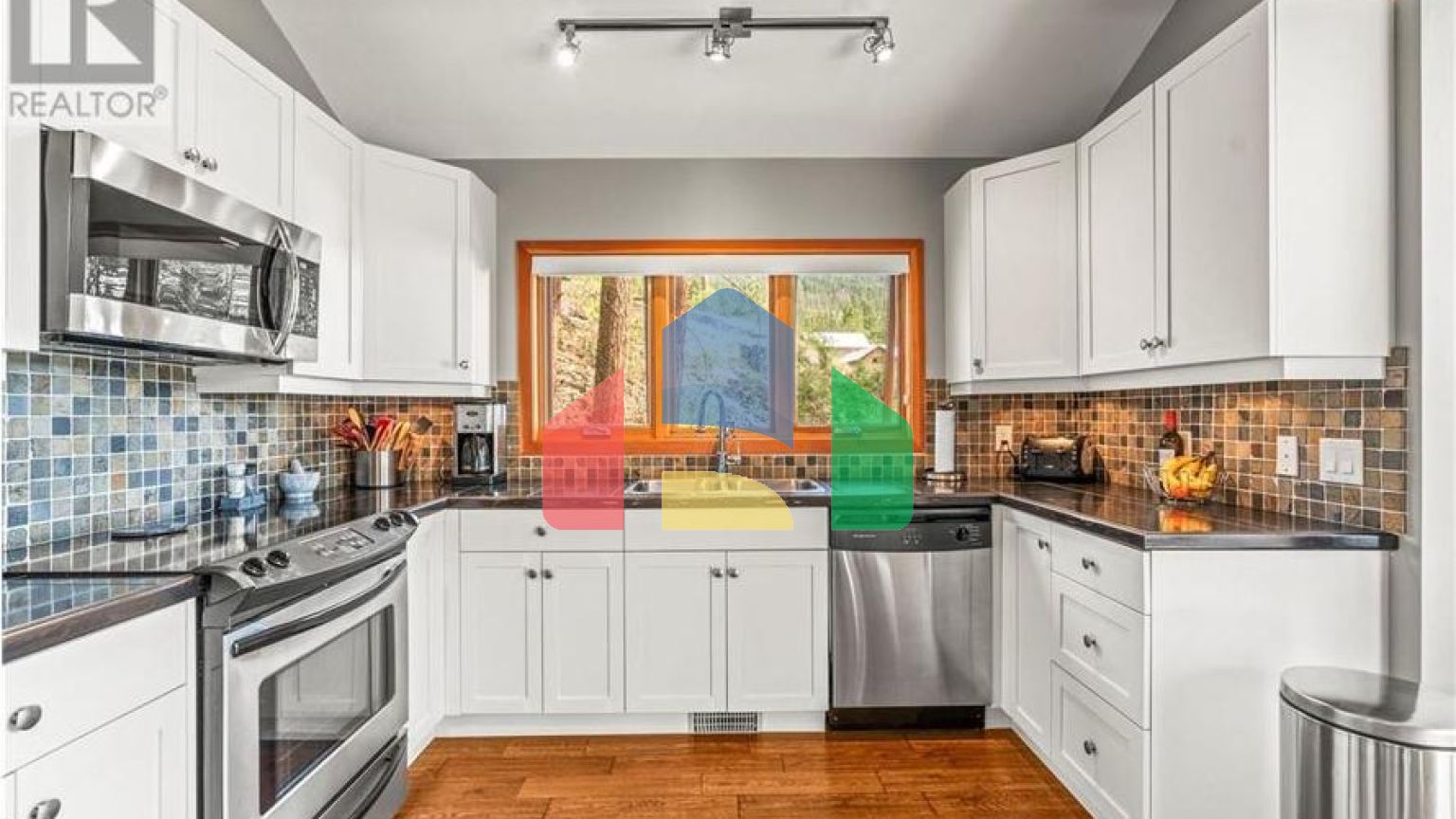 Residential - Single Family Home - Vernon, Canada - Canada