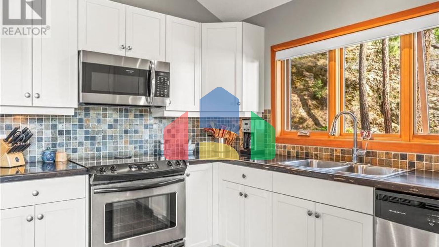 Residential - Single Family Home - Vernon, Canada - Canada