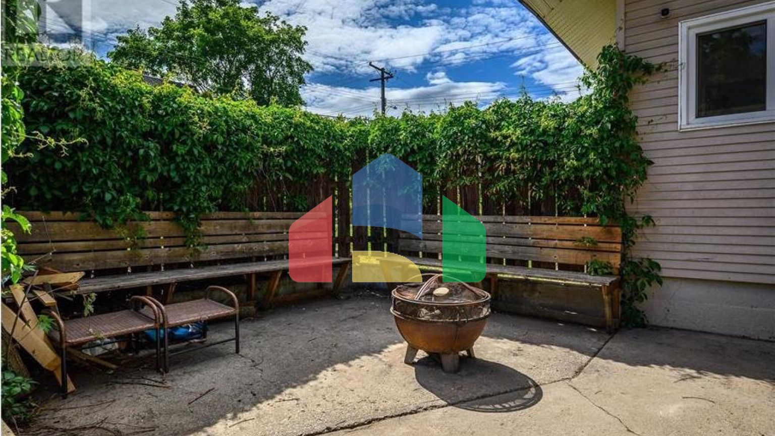 Residential - Single Family Home - Vernon, Canada - Canada