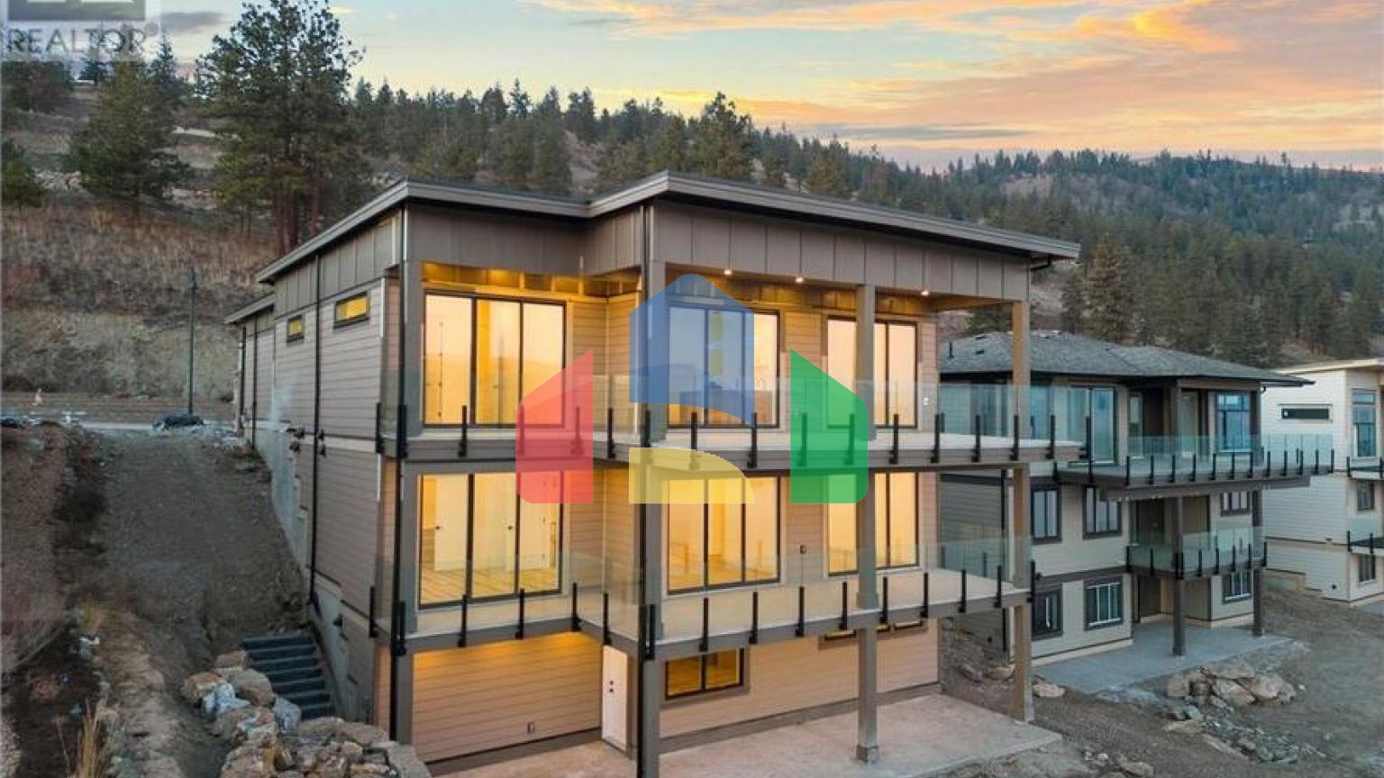 Residential - Single Family Home - Vernon, Canada - Canada