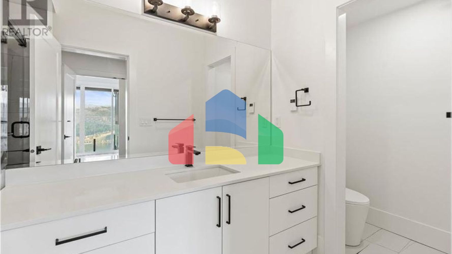 Residential - Single Family Home - Vernon, Canada - Canada