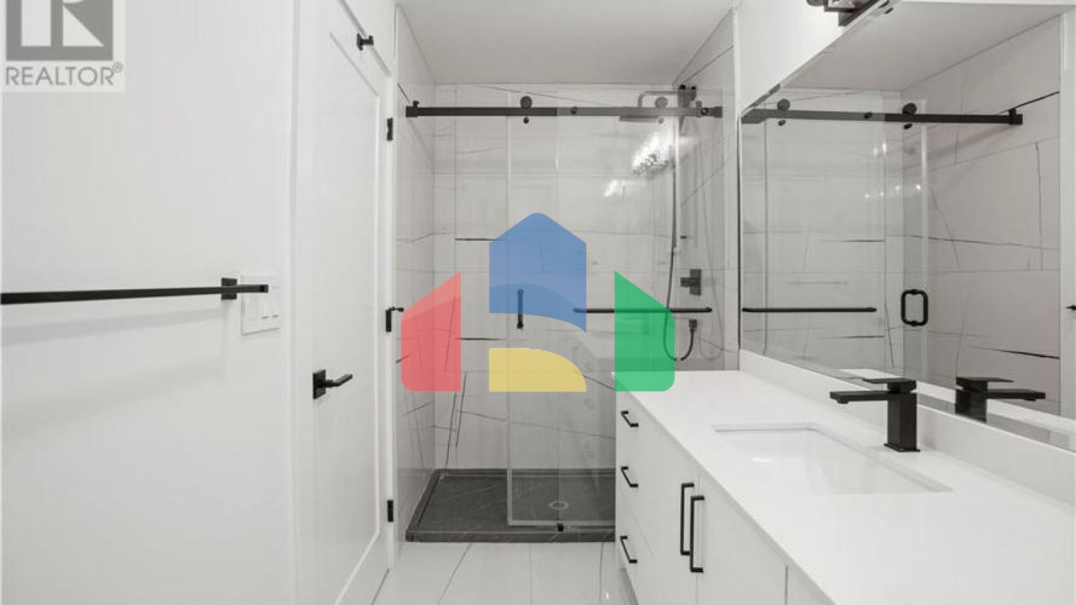 Residential - Single Family Home - Vernon, Canada - Canada