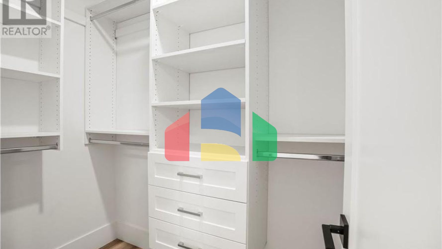 Residential - Single Family Home - Vernon, Canada - Canada