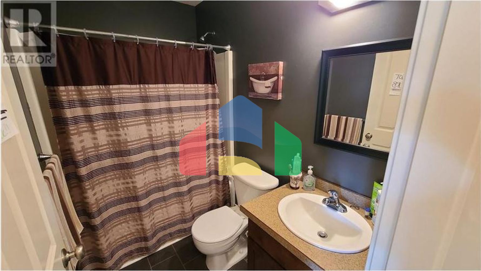 Residential - Single Family Home - Vernon, Canada - Canada