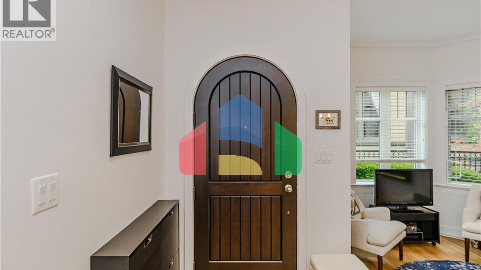 Residential - Townhouse - Victoria, Canada - Canada