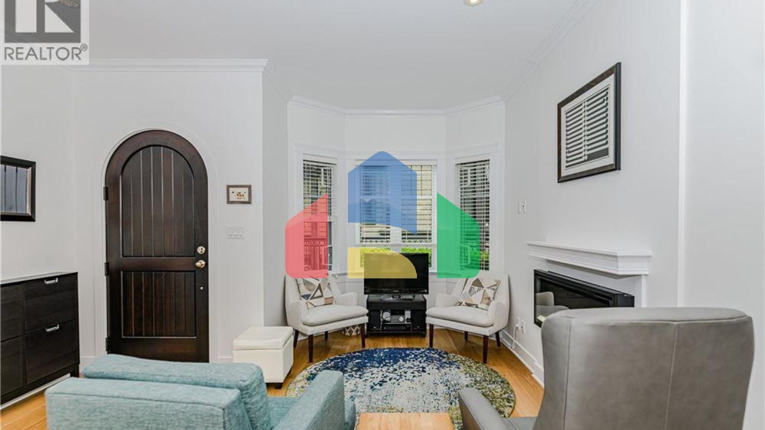 Residential - Townhouse - Victoria, Canada - Canada