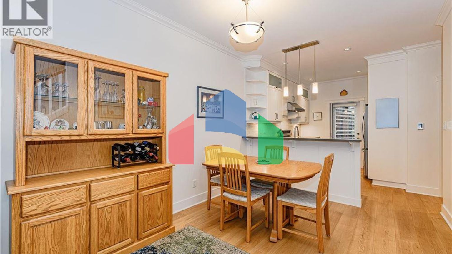 Residential - Townhouse - Victoria, Canada - Canada