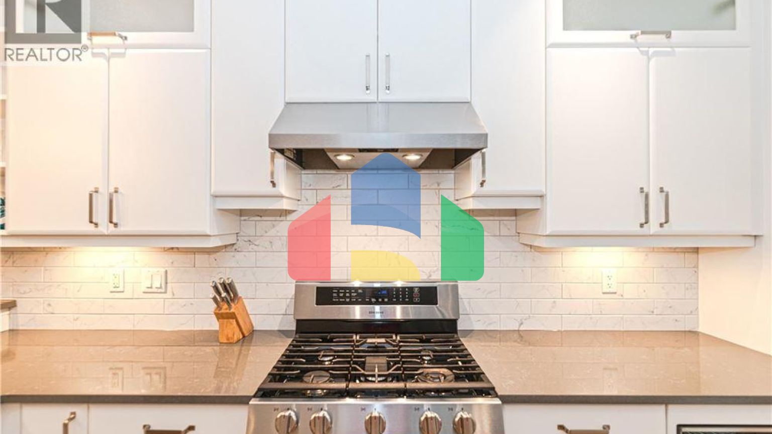 Residential - Townhouse - Victoria, Canada - Canada