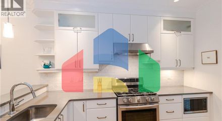 Residential - Townhouse - Victoria, Canada - Canada